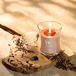 Patchouli Creme - Woodwick - średnia świeca zapachowa z drewnianym knotem - nowość 2025 - 6