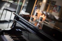 Evening at the Opera - Vellutier - duża świeca zapachowa z dwoma knotami - 3