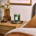 Yankee Candle Balsam & Cedar Fireside – duża świeca zapachowa Signature 567 g - 3
