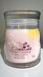 Pink Cherry & Vanilla - Yankee Candle Signature - średnia świeca z dwoma knotami - 2