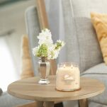 Vanilla Cupcake - Yankee Candle Signature - średnia świeca z dwoma knotami - 6