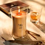 Golden Bourbon - Woodwick - duża świeca zapachowa z drewnianym knotem - nowość 2025 - 5
