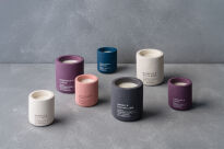 Cinnamon & Cassis - Vila Hermanos - świeca zapachowa 120g - seria Concrete Collection - 2