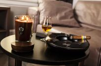 Gentlemen's Lounge - Vellutier - średnia świeca zapachowa - 3