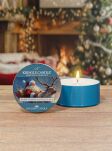 Kringle Candle Here Comes Santa Claus - mała świeca daylight 42 gramy - 2