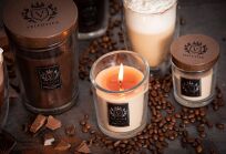 Cafe Au Lait - Vellutier - średnia świeca zapachowa nowość 2021 - 2