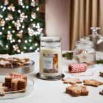 Yankee Candle Baking Memories - duża świeca zapachowa 567 g - 4